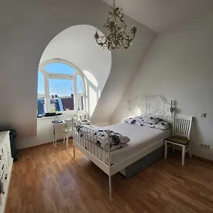 One Private Available In A Two In Tegel, Privatunterkunft